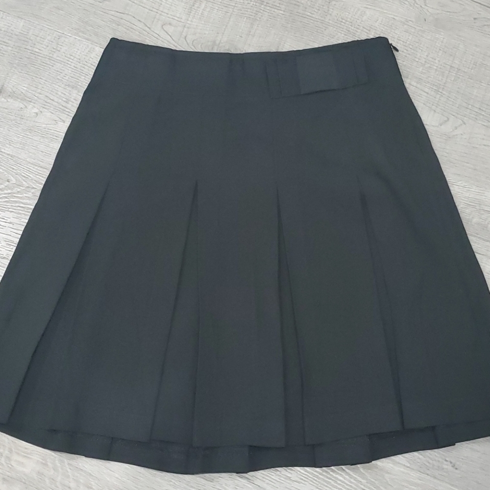 Women's Mini Pleated Tennis style Skirt sz 4